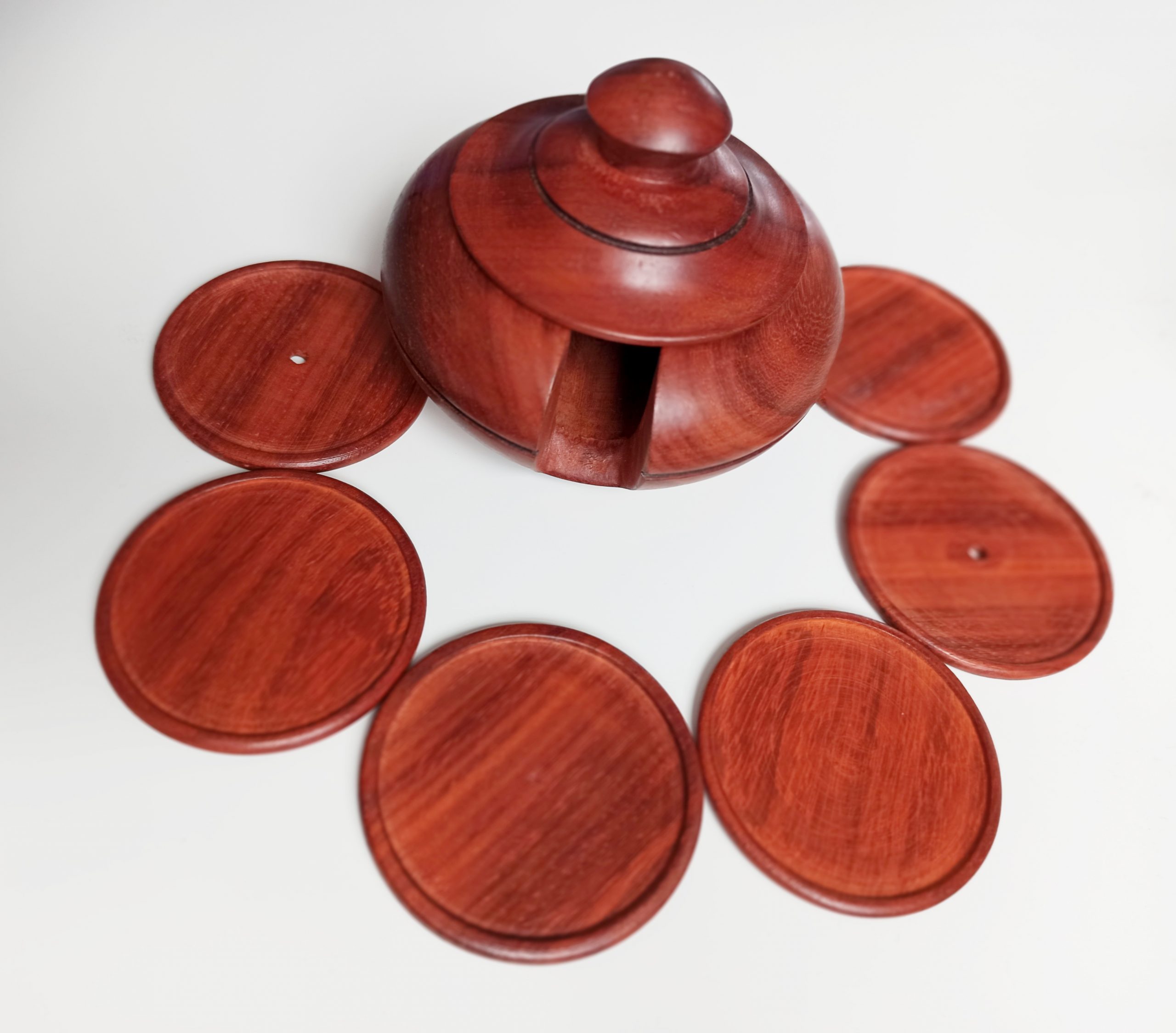 Zestaw podkładek pod szklanki z drewna - ręcznie robione - Afryka handmade - obrazek 3