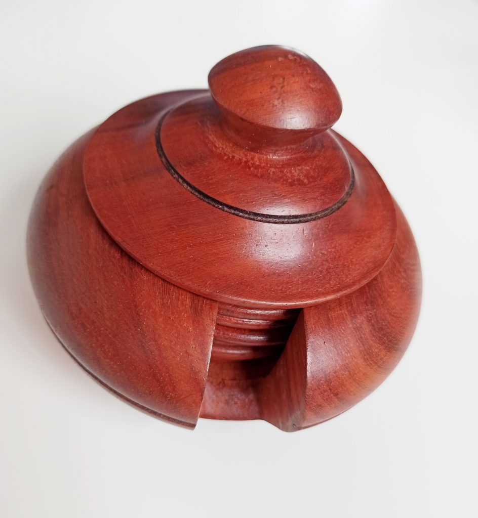 Zestaw podkładek pod szklanki z drewna - ręcznie robione - Afryka handmade
